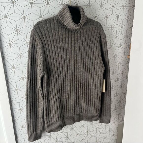 Banana Republic Heritage Collection Gray Wool Ribbed Turtleneck Sweater - Picture 2 of 6